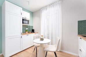 Fridge, microwave, stovetop, dishwasher - New Premium Apartment Rivetta (Porec)