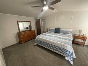 3 bedrooms, free WiFi, bed sheets - Reel Relax-N  (Port O'Connor)