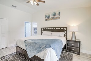 House (4 Bedrooms) | Interior - Roomy Largo Home w/ Screened Patio & Private Pool! (Largo)