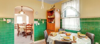 Ideally Located Villas Home: 2 Mi to Beaches!