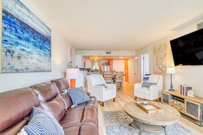 Apartment (1 Bedroom) | Interior - Upscale Gulf Front Hudson Condo w/ Pool (Hudson)