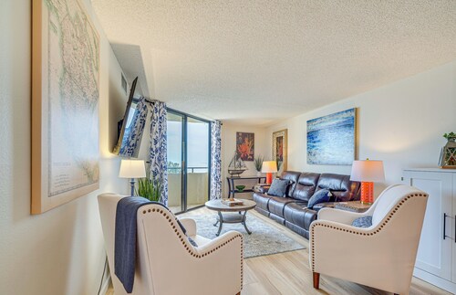 Upscale Gulf Front Hudson Condo w/ Pool