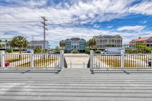 Exterior - Sunset Dreams - Inlet Front/Second Row 5 Bedroom Home (Garden City Beach)