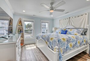 5 bedrooms, travel crib, free WiFi, bed sheets - Sunset Dreams - Inlet Front/Second Row 5 Bedroom Home (Garden City Beach)