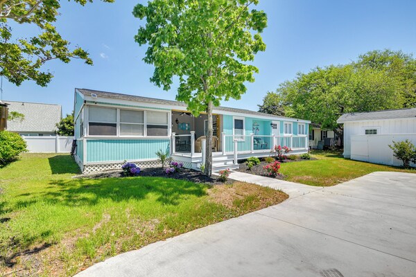 Community Pool & Beach Access: Surfside Beach Home - South Carolina