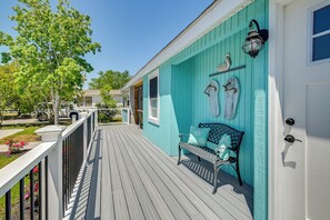 House (2 Bedrooms) | Interior - Community Pool & Beach Access: Surfside Beach Home (Murrells Inlet)