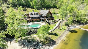 Cottage (2 Bedrooms) | Interior