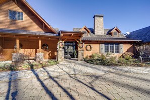 Cottage (2 Bedrooms) | Interior - 4 Mi to Lake: Tuckasegee Home w/ Community Perks (Tuckasegee)