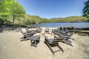 Cottage (2 Bedrooms) | Interior - 4 Mi to Lake: Tuckasegee Home w/ Community Perks (Tuckasegee)