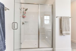 Huis (4 Bedrooms) | Badkamer