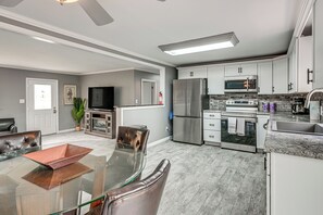 House (2 Bedrooms) | Bahagian dalam