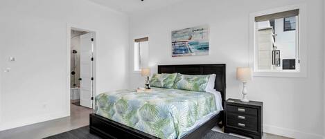 5 bedrooms, desk, iron/ironing board, travel crib