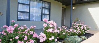 Grantley Retreat: Coastal Charm Pet Friendly
