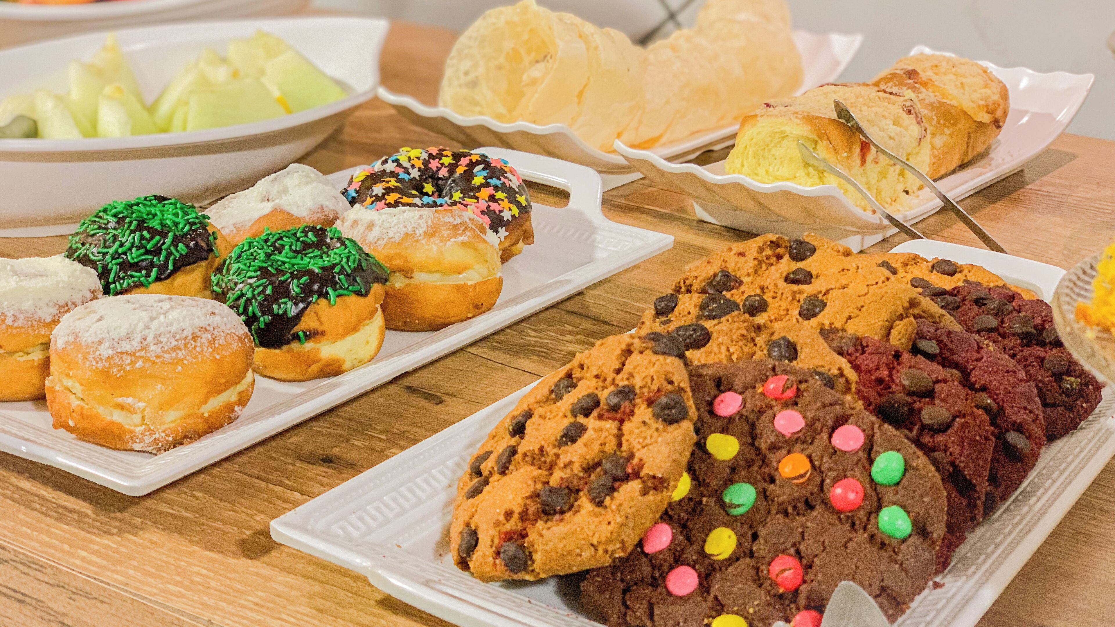 Free daily buffet breakfast