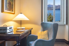 Exclusive House, Lake View | Living area - Villa Guardini with stunning lake view (Varenna)