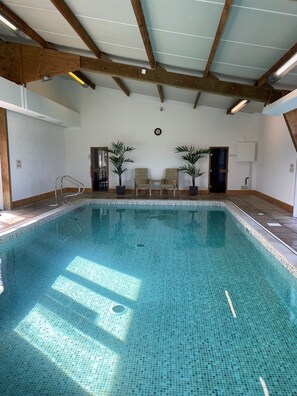 Piscine intérieure