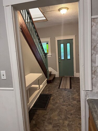 Cozy Place! 3bd 1bath. Dog friendly