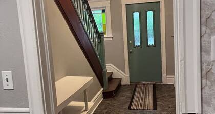 Cozy Place! 3bd 1bath. Dog friendly