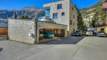 Family Villa, Multiple Bedrooms (Boutique Chalet Moritz) | Exterior
