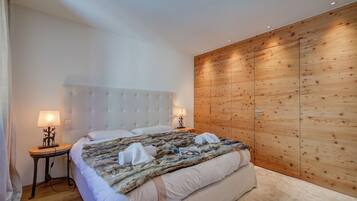 6 chambres, espace de travail pour ordinateur portable