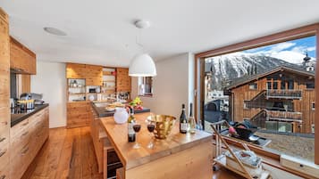 Family Villa, 6 Bedrooms (Maison Montagne) | Private kitchen | Fridge, microwave, oven, stovetop