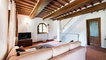 21-inch flat-screen TV with digital channels