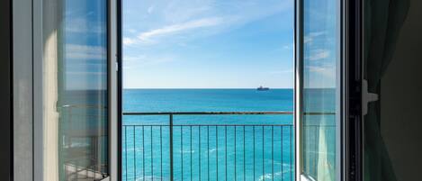 Family Apartment, Multiple Bedrooms, Sea Facing (Genova Nervi Sea Front) | Interior