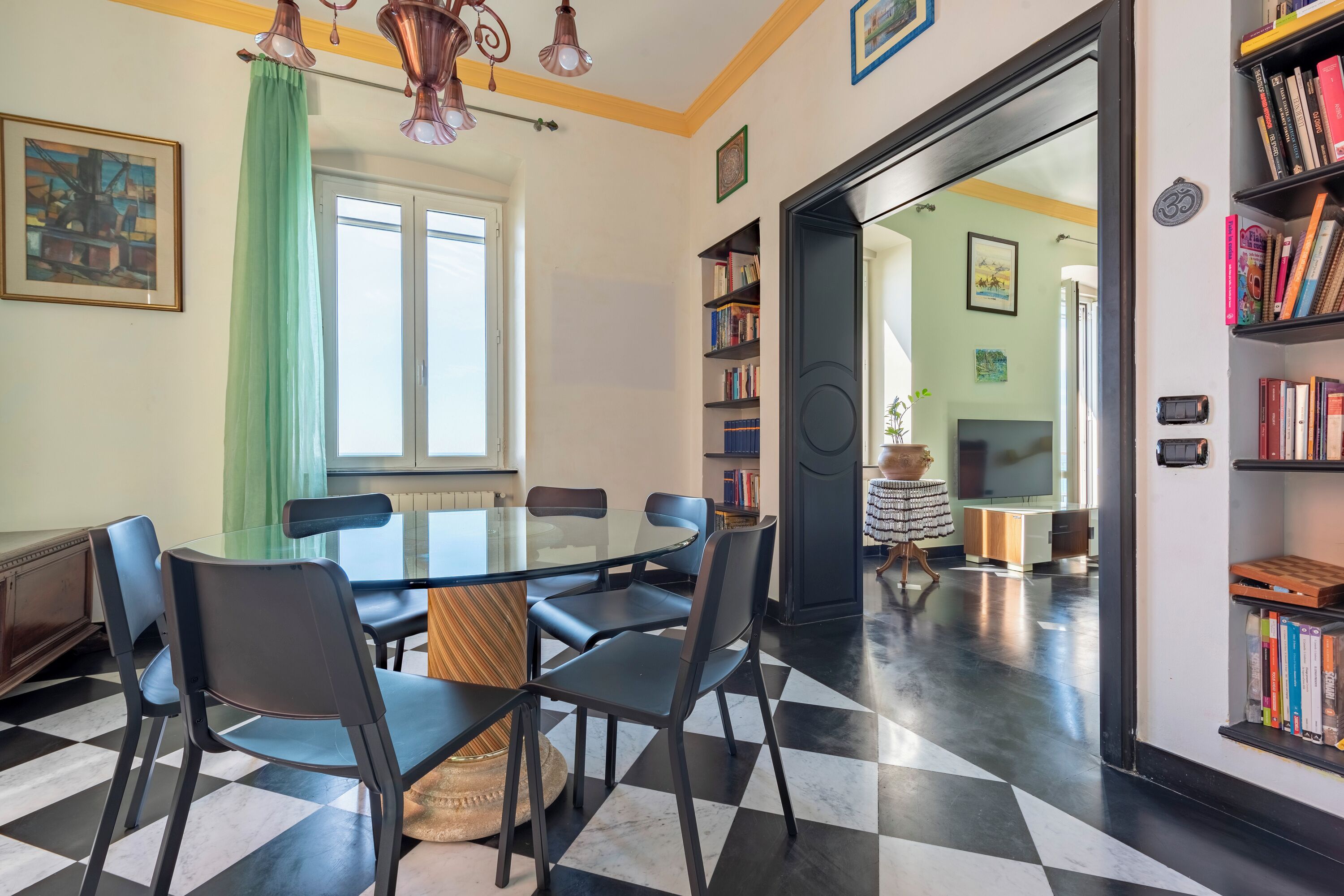 Appartamento familiare, camere multiple, fronte mare (Genova Nervi Sea Front) | Ristoranti