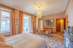 Luxury-Doppel- oder -Zweibettzimmer, mit Bad, Meerblick ("Henrietta") | Hochwertige Bettwaren, Select-Comfort-Betten, Zimmersafe