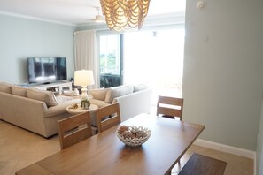 Smart TV, books - Quiet 4th Floor End Unit. Amazing Resort Pool View. Family Friendly  (Bonita Springs)