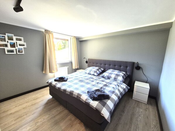 3 bedrooms, travel crib, free WiFi