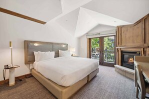 3 bedrooms, desk, WiFi, bed sheets