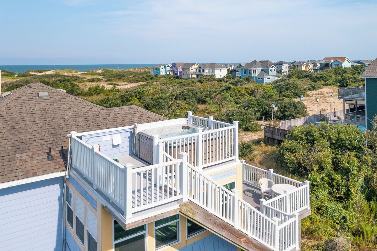 Corolla oceanside vacation rental with crow's nest and ocean views!