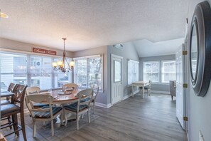Dining - Nags Head beach house with community amenities at the Village of Nags Head (Nags Head)