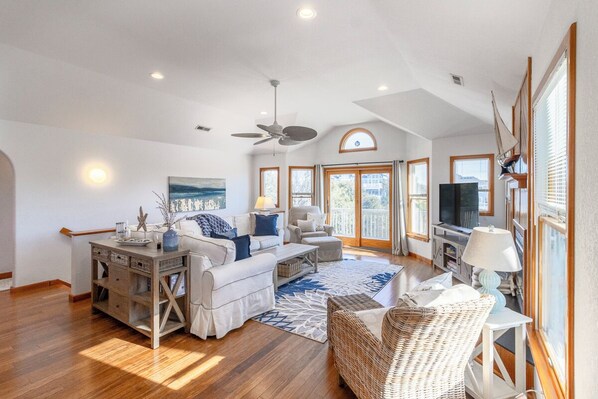 Fernseher, Tischfußball