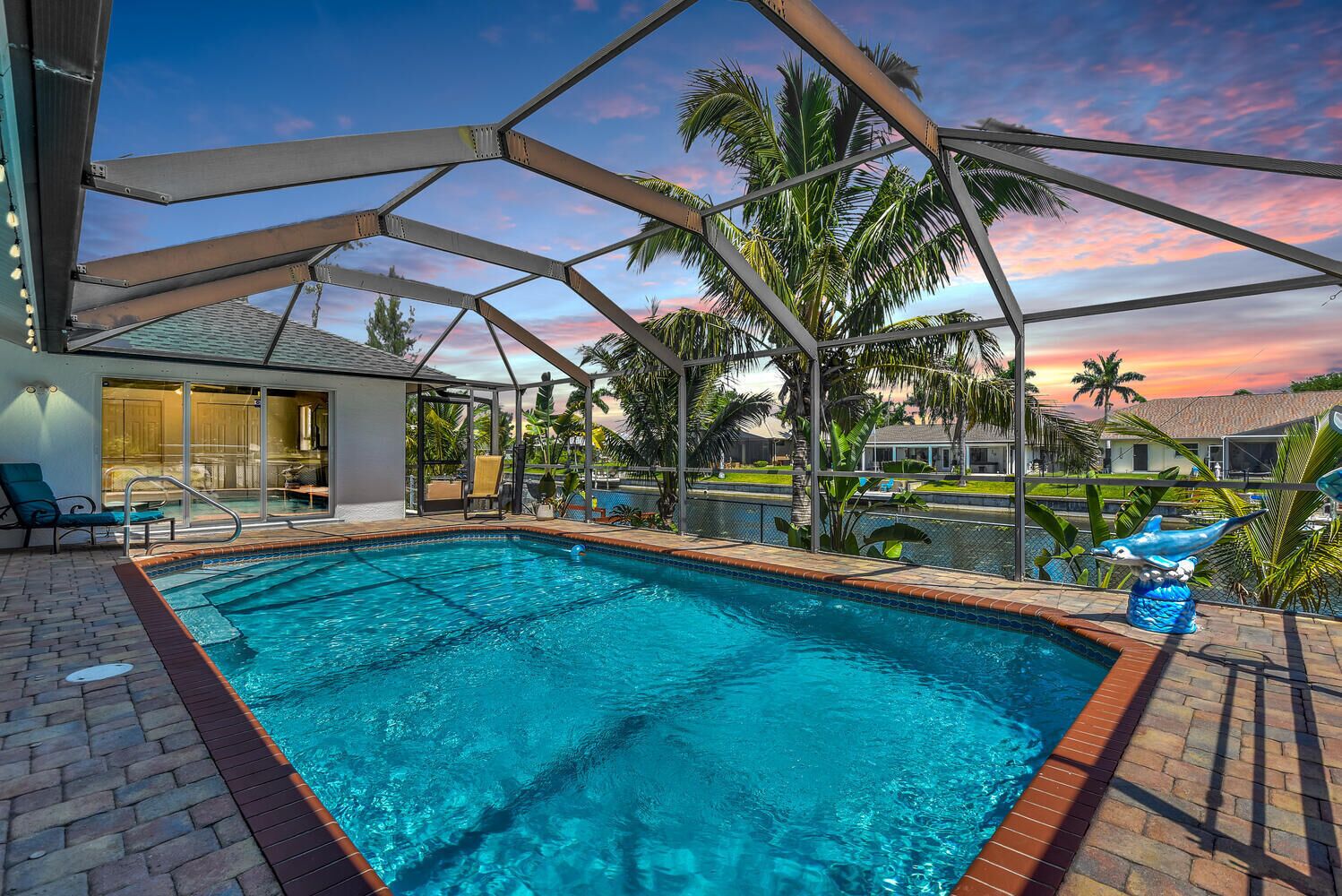 The Cape Escape - Pet Friendly, Canal and Pool Fun in the Sun!