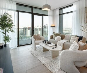 Apartment - Cozy 2BR With Creek Views in Dubai Creek Harbour (Dubai)