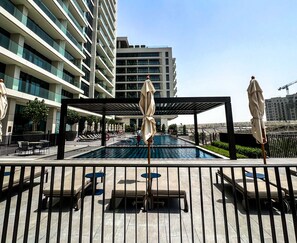 2 bedrooms - Cozy 2BR With Creek Views in Dubai Creek Harbour (Dubai)