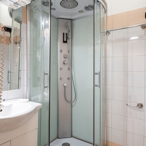 1 bedroom - 4bnb - Reale House Tulipano (Rome)