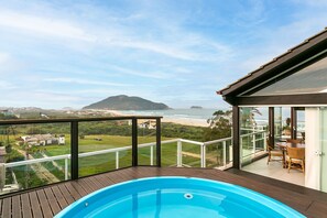 Bañera de hidromasaje exterior