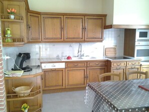 Private kitchen - Gîte du Bois de Vigneaux (Lavit)