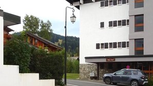 Property grounds - Ground floor, parking, tv, 97m², Les Gets (Les Gets)