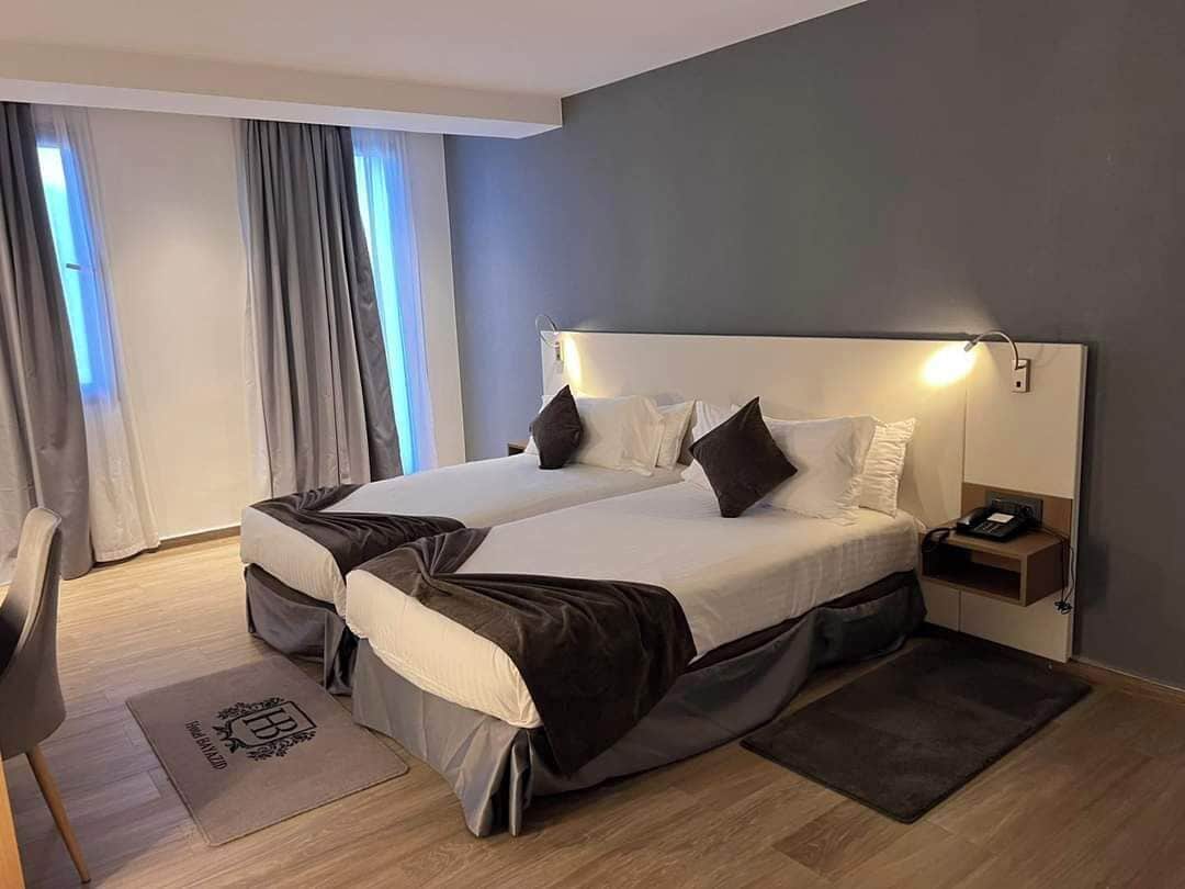 Dobbelt- eller tomannsrom – standard, privat bad | Sengetøy av topp kvalitet, minibar, blendingsgardiner og lydisolert