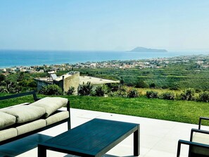 Villa, flere soverom, privat basseng, hageutsikt | Eksteriør