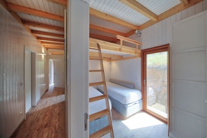 Chalet Supérieur | 3 chambres, minibar, décoration personnalisée, chambres insonorisées