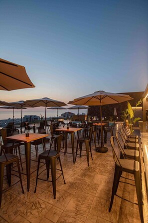 Outdoor dining - Panorama Lodges - 1 (Chekka)