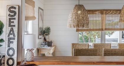 Lumina Cottage- 6 bedrooms-kid & dog friendly!