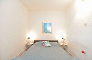 1 室のベッドルーム、WiFi