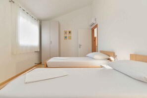 4 bedrooms, WiFi