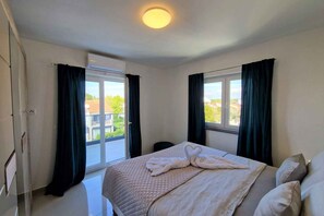 2 bedrooms